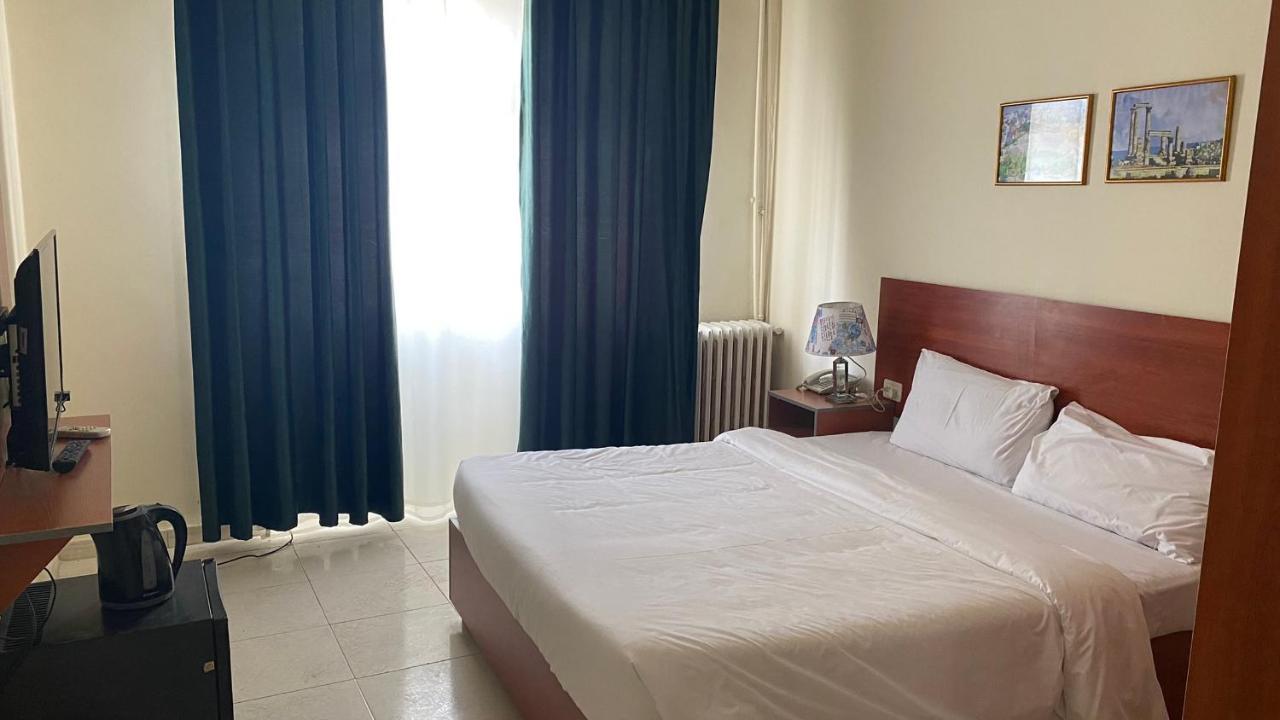 New Park Hotel Amman Esterno foto