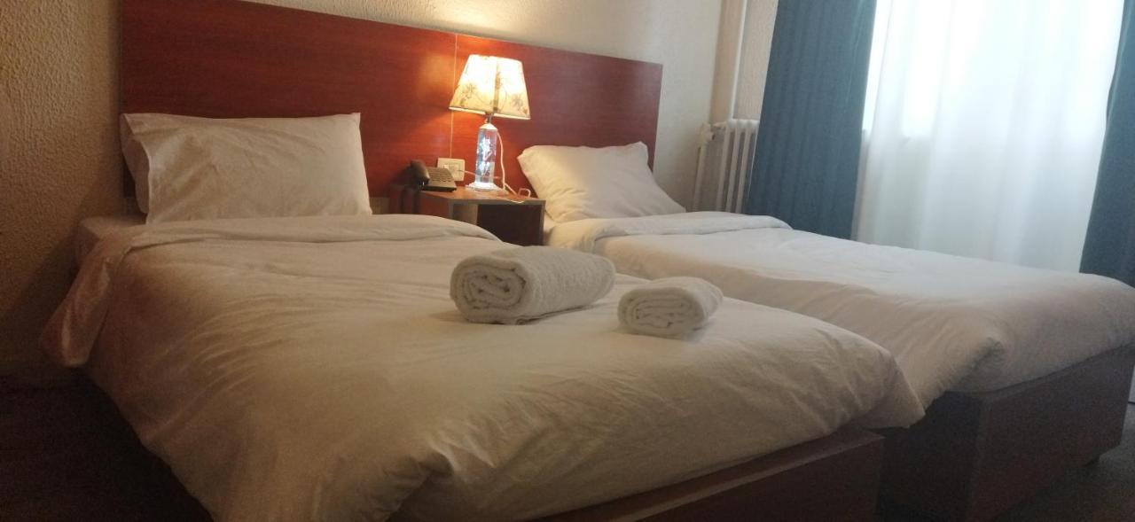 New Park Hotel Amman Esterno foto