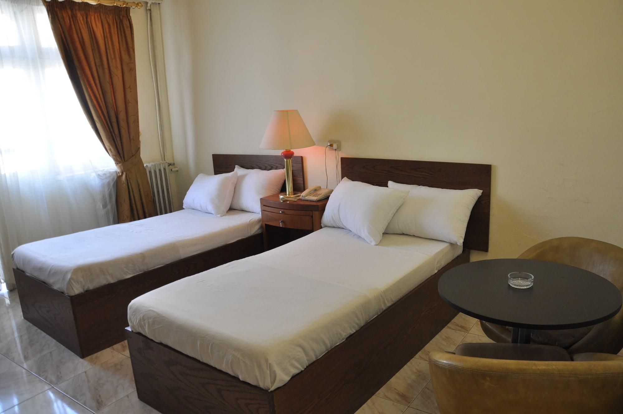 New Park Hotel Amman Esterno foto